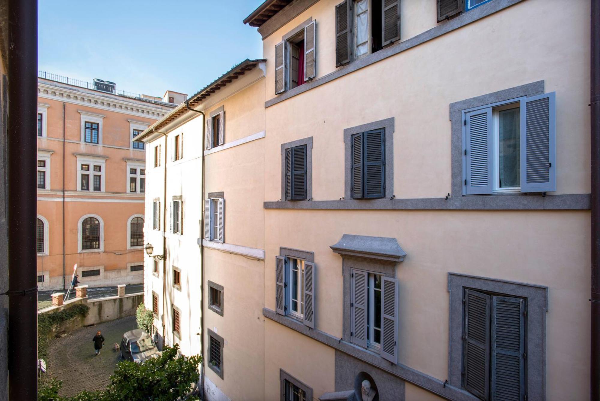 Gonfalone 6 Bed & Breakfast Rome Exterior photo